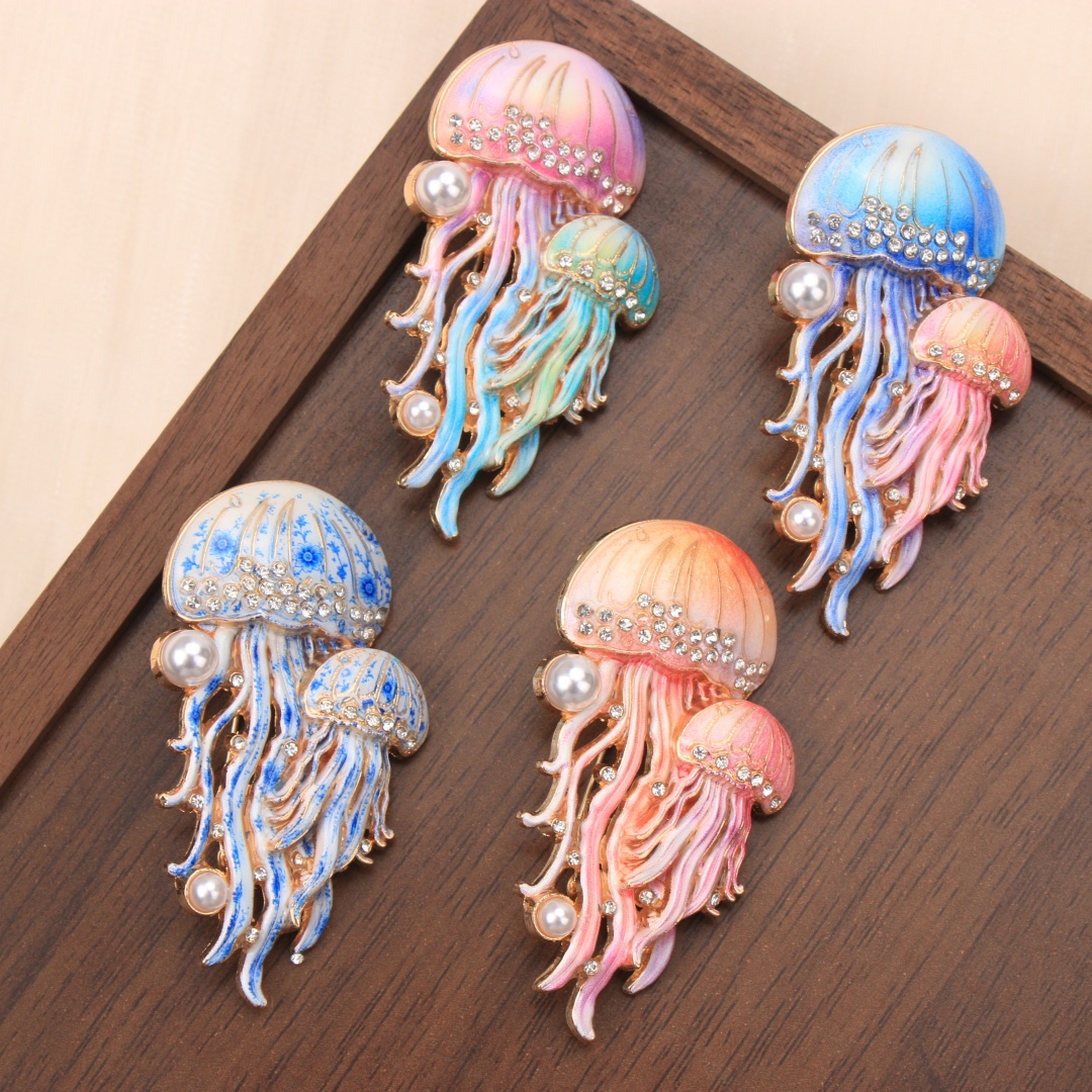 Luxury Lifestyle Jewelry - Baroque-Style Luxurious and Beautiful Jellyfish Marine