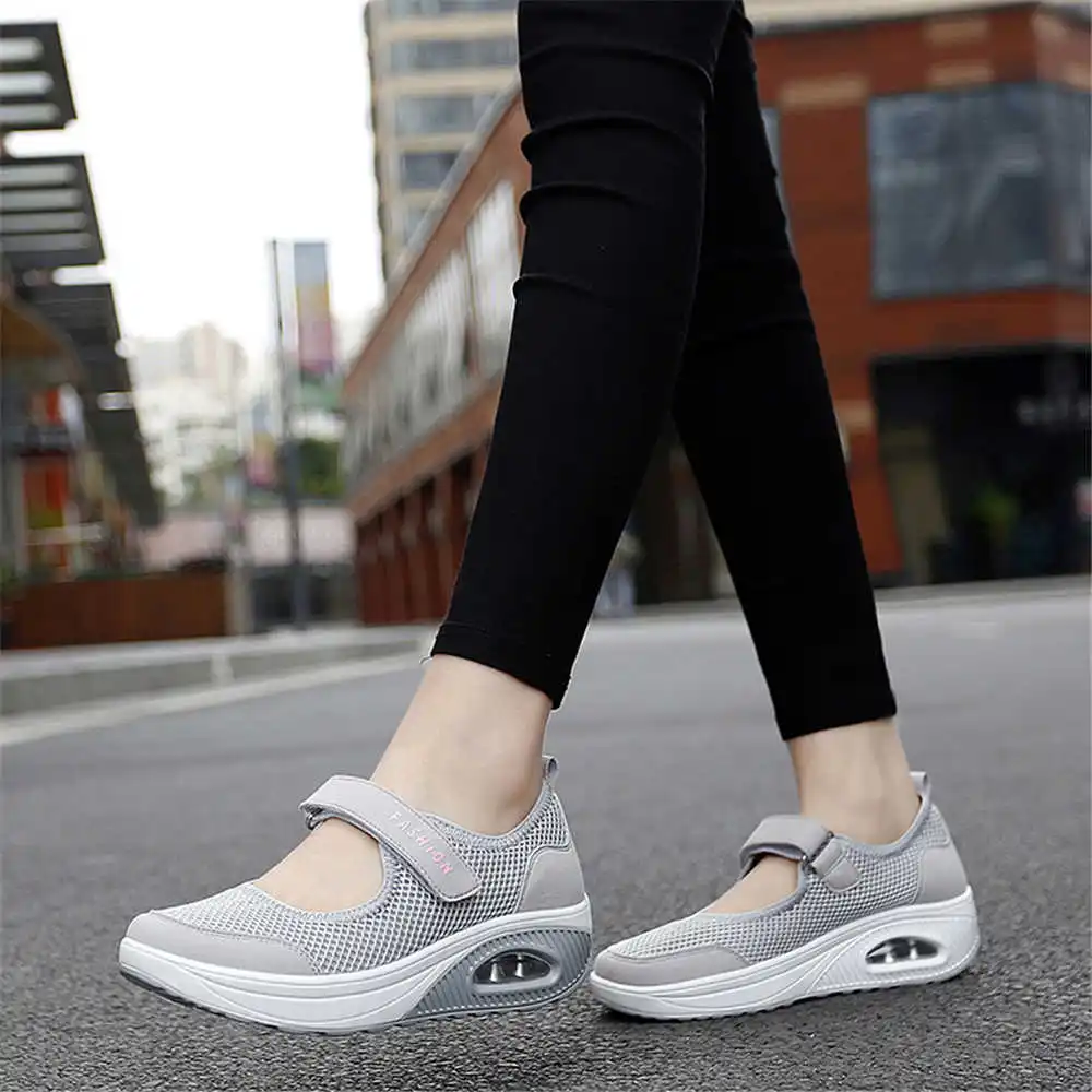 Luxury Lifestyle Shows - 36-41 Demi-season Colored Sneakers Walking Skates