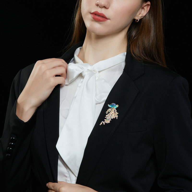 Marine life-encrusted zircon j - Luxury Lifestyle Jewelry 评论和价格