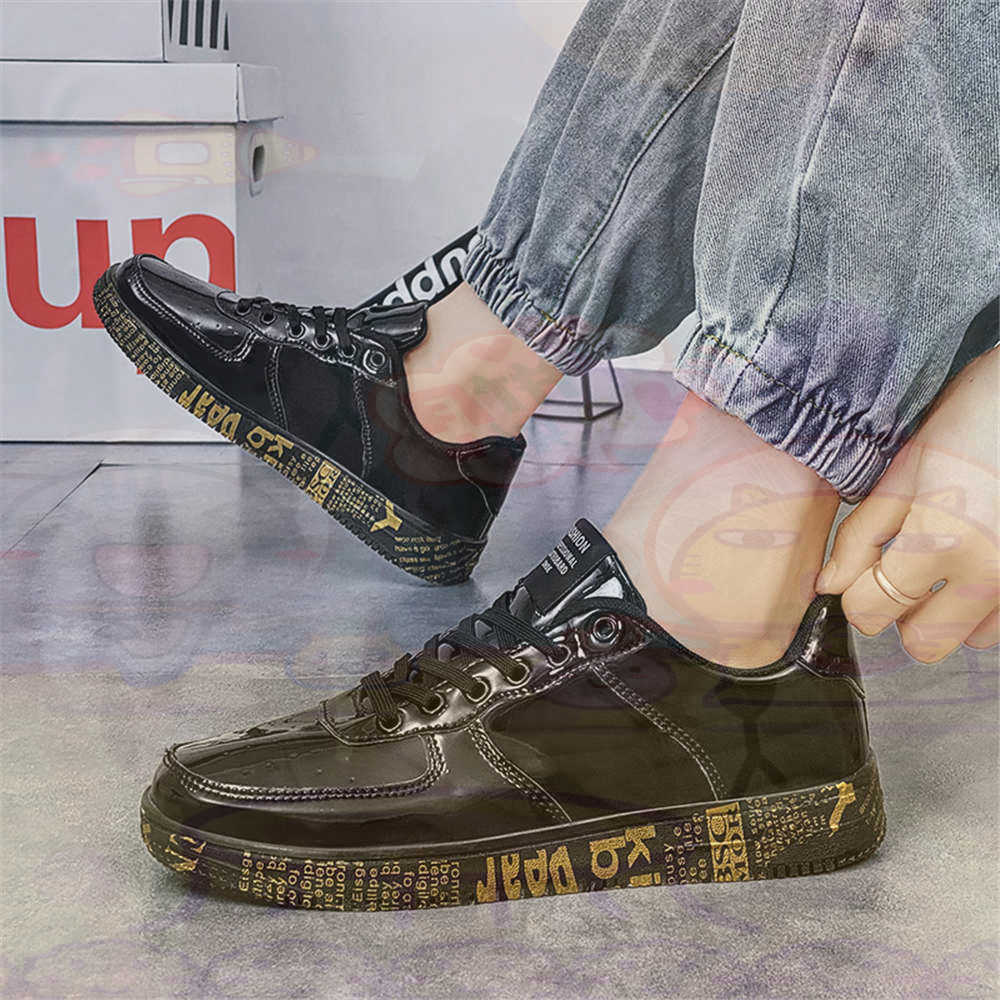 Round Foot Size 45 Sneakers Wh - Luxury Lifestyle Shows 评论和价格