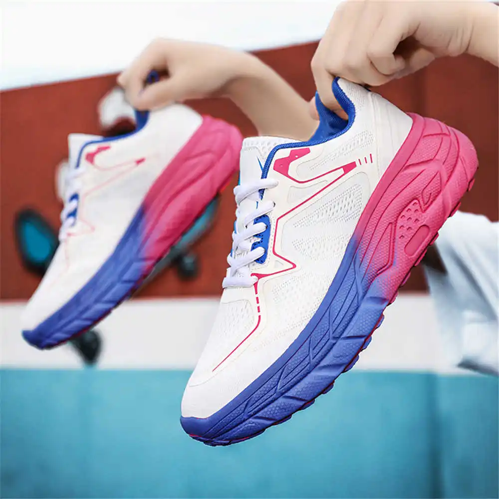 Does Not Slip Size 37 Shoes Si - Luxury Lifestyle Shows 评论和价格